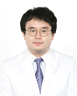 鯵坂 高佑